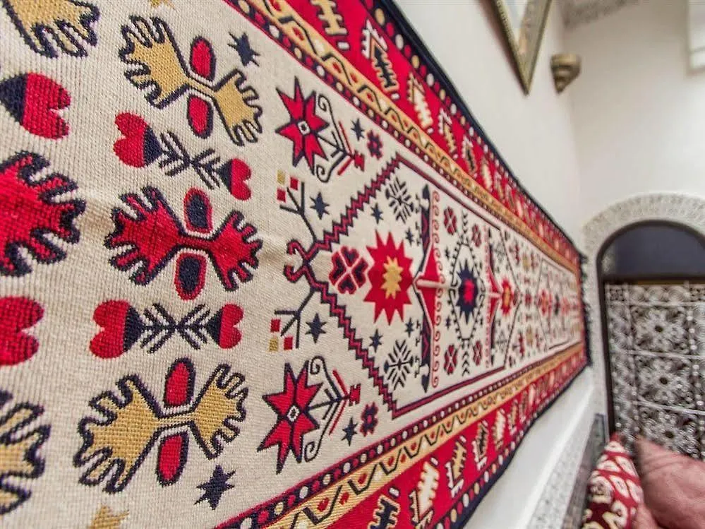 פס Riad Taha